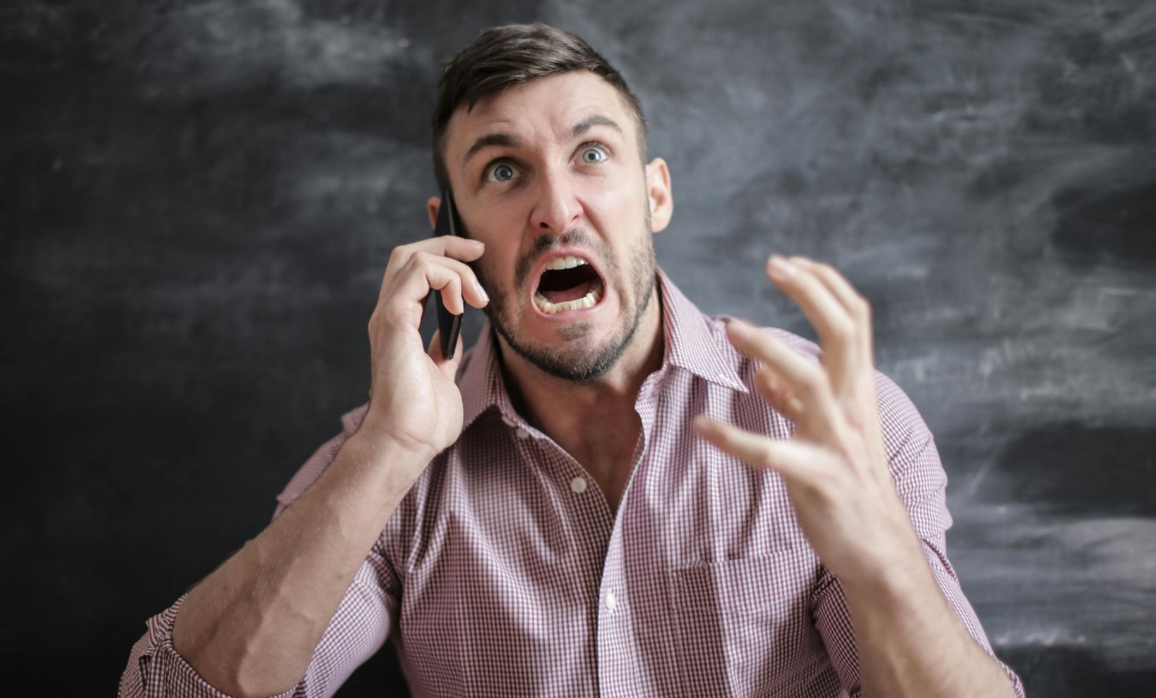 SolSmile Lounge | TMJ and Stress: How Jaw Clenching Is Affecting Tampa’s Professionals